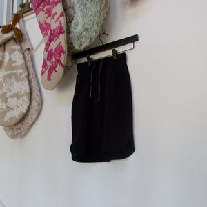 Lululemon On The Fly Skirt 2